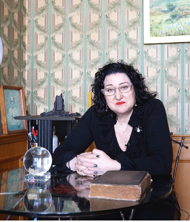 Настоящие специалисты никогда ни от кого не прячутся, госпожа Ната Настоящие специалисты никогда ни от кого не прячутся